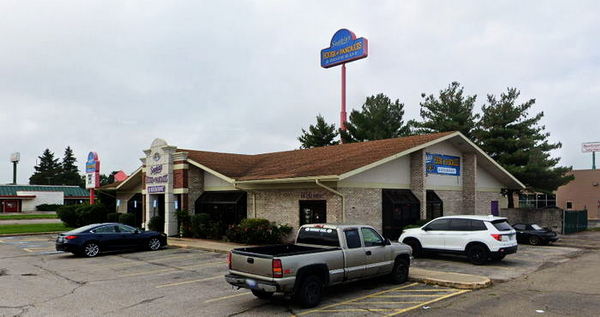 Big Boy Restaurants (Elias Brothers, Elias Bros) - Benton Harbor - 1647 Mall Dr (newer photo)